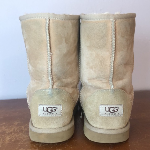 UGG Classic Short 6 - Picture 3 of 5